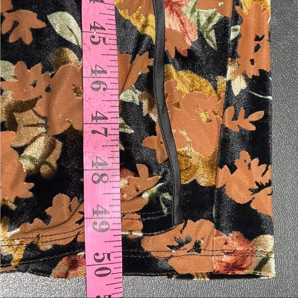 🆕NWT floral velvet burnout wrap midi dress - Picture 16 of 16